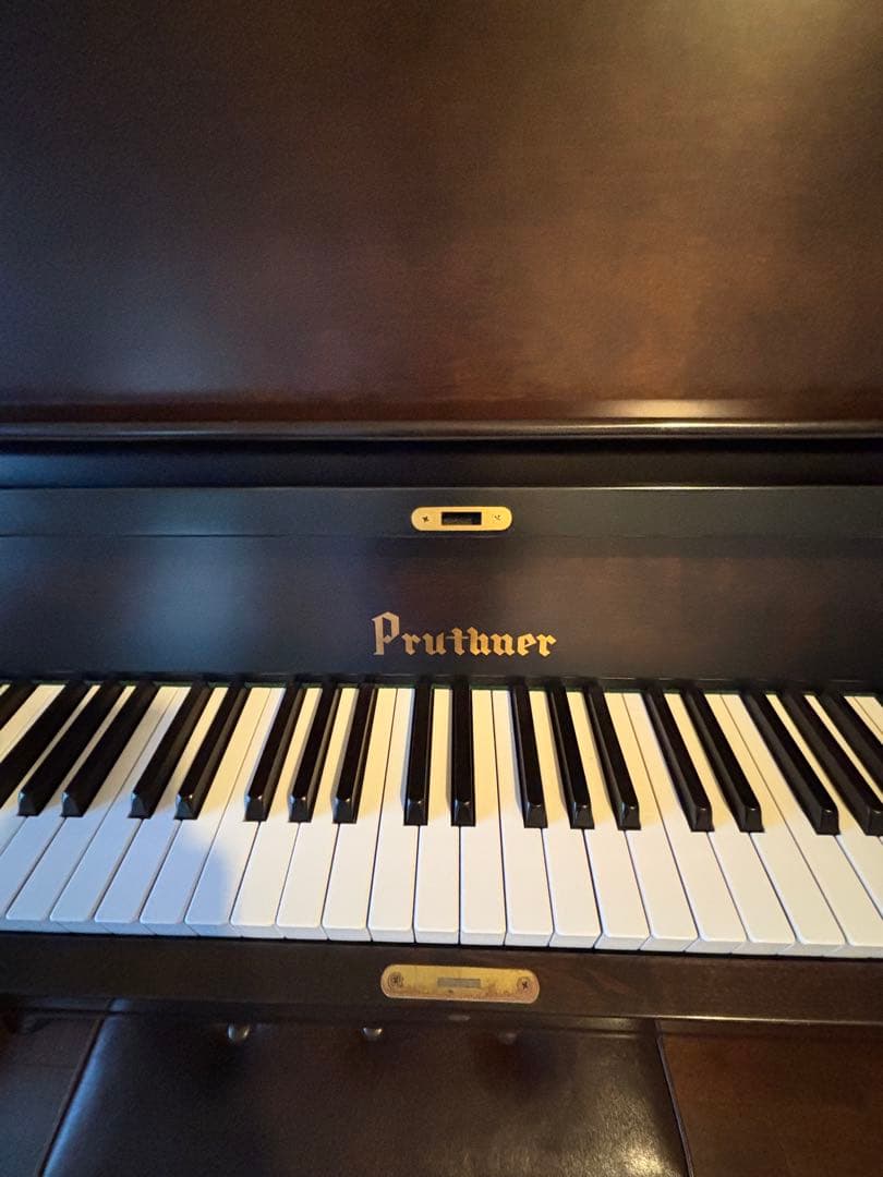 Prutner製アップライトピアノ MP700 - メルカリ