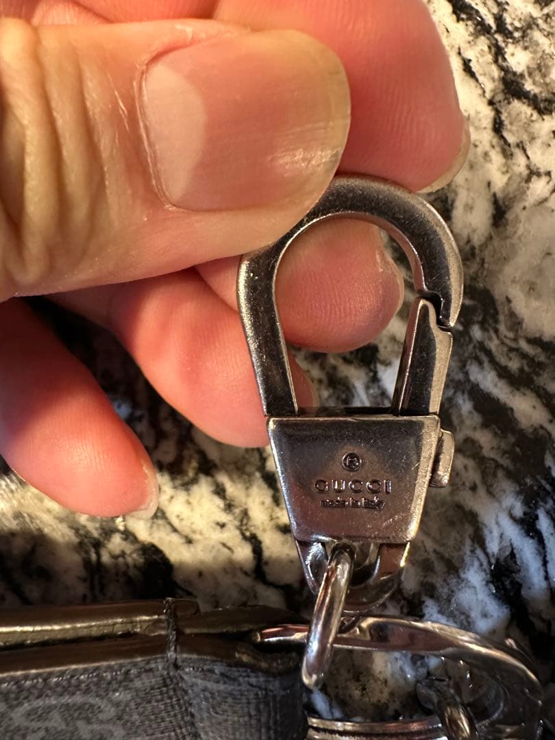 グッチ インターロッキングG キーフック 701432 K9GSN 1151 - メルカリ