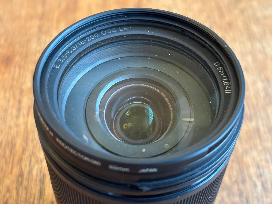 ソニー SEL18200LE F3.5-6.3 OSS ズームレンズ