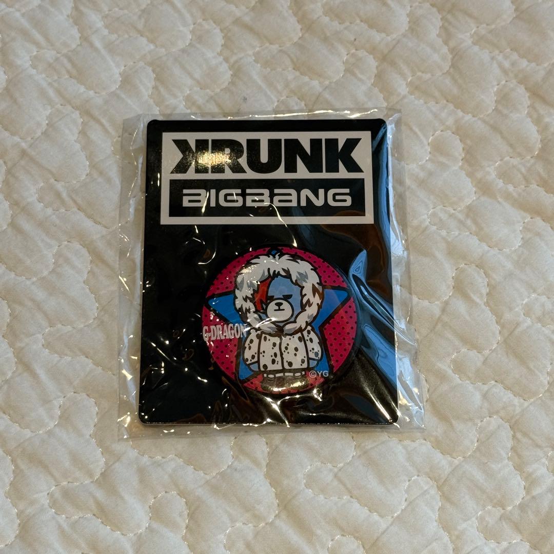 BIGBANG G-DRAGON 缶バッジ LAWSONコラボ - メルカリ