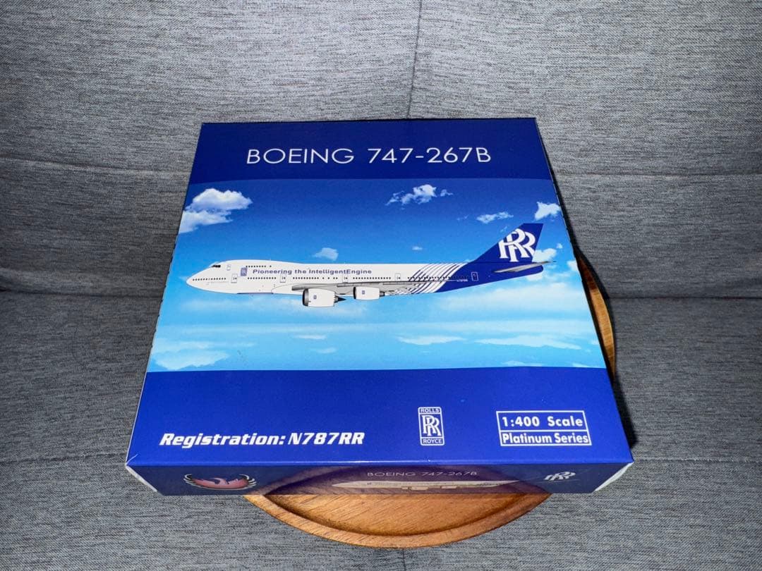 ロールスロイスエンジンテストベッド B747-200B 1/400 - メルカリ