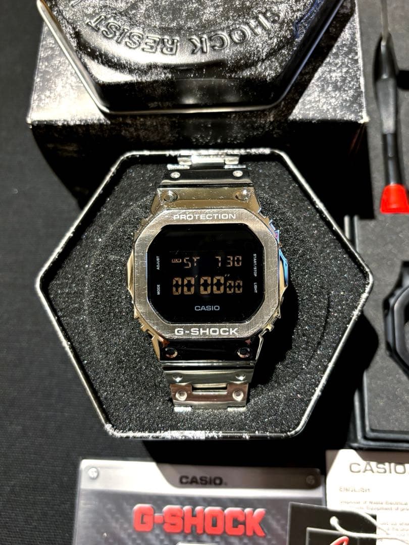 入*介様 【純正】Gショック5600 オールブラック　メタルバンド　反転液晶 G-SHOCK Gショック ジーショック 5600 メタル カシオ CASIO デジタル