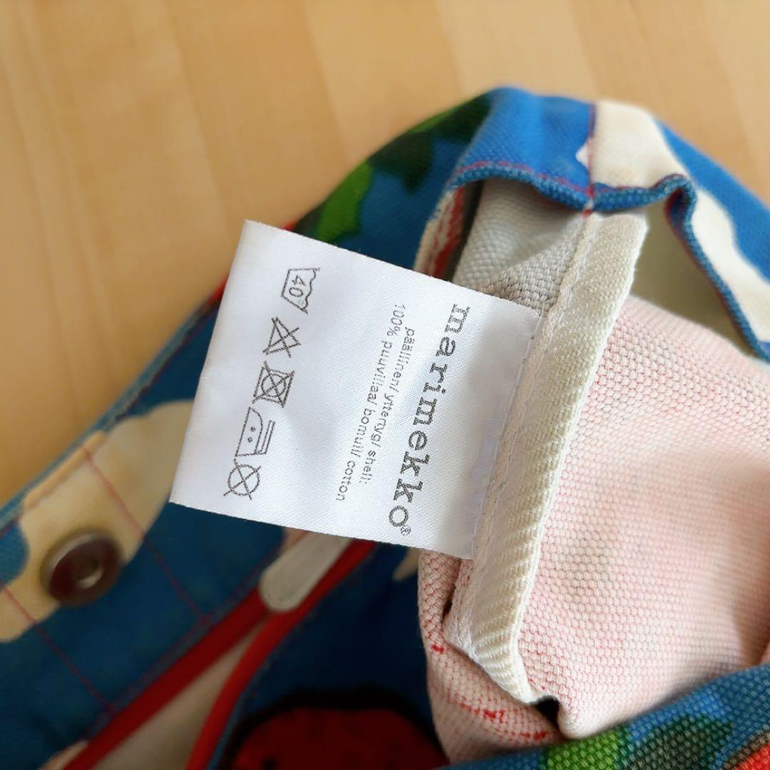 マリメッコ MANSIKKAVUORET イチゴの山 キャンバスショルダーbag