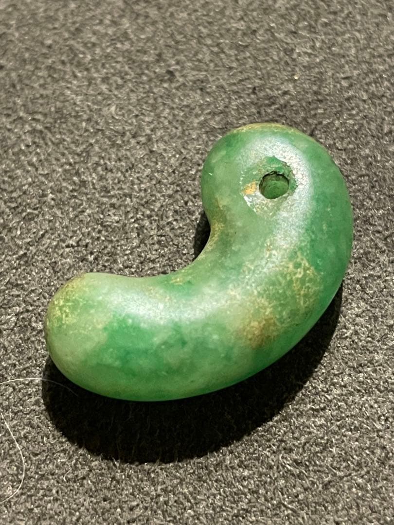 高品質 縄文〜弥生時代 糸魚川翡翠勾玉 翡翠系（琅玕）勾玉 出土品