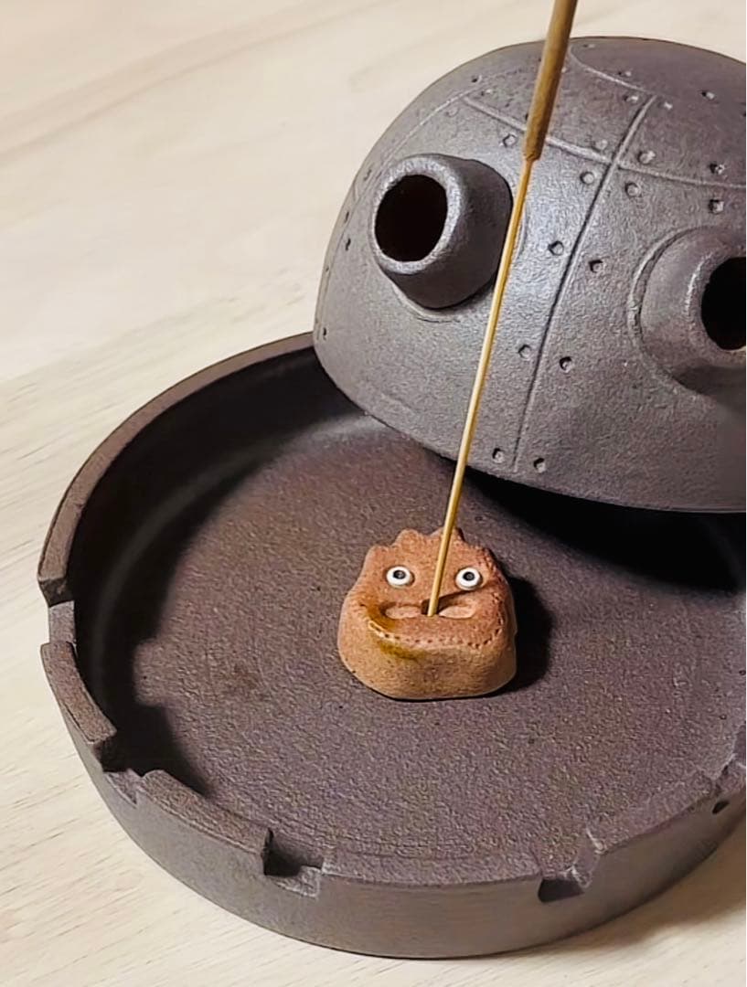 新品】ジブリパーク魔女の谷ハウルの動く城 砲台 信楽焼 お香立て