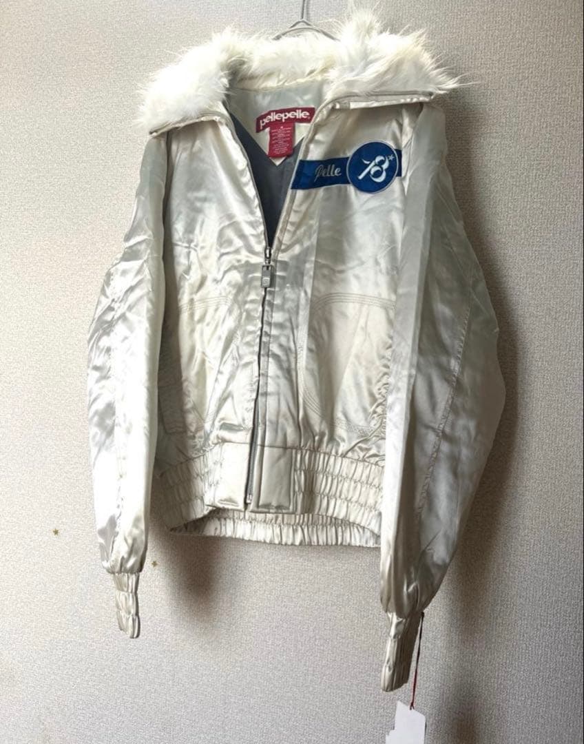 希少】PELLE PELLE ペレペレ サテン スタジャン 1978 白 - メルカリ