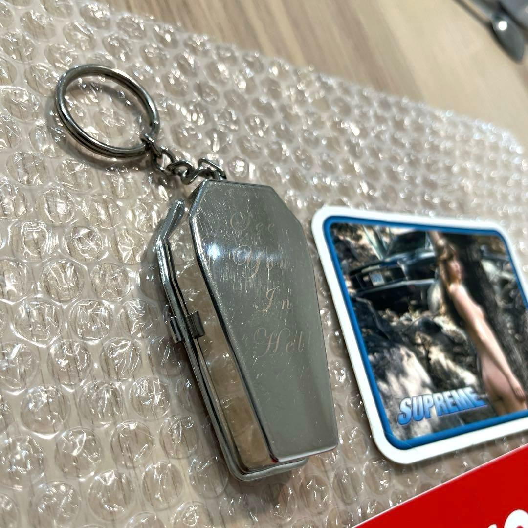 Supreme Coffin Keychain 携帯灰皿 2017FW - メルカリ