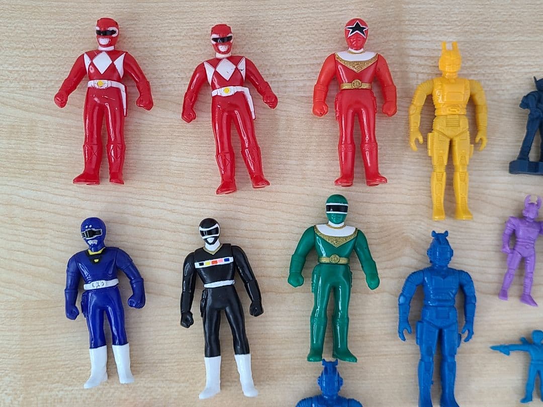 中古】戦隊ヒーローフィギュア 47体セット 消しゴム ソフビ - メルカリ