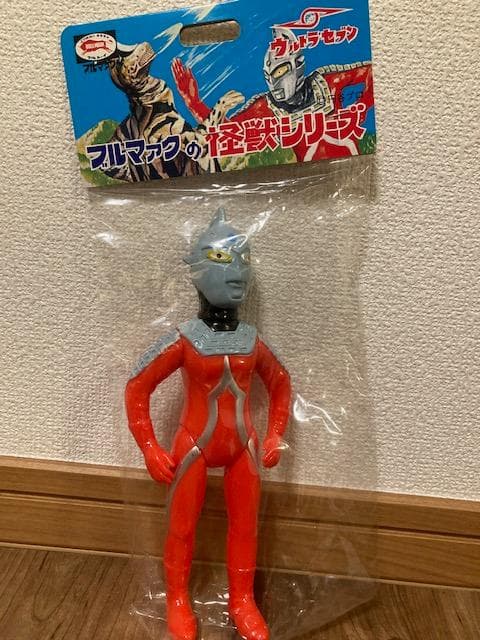 珍品！ ウルトラファイト版 ウルトラセブン ブルマァク ソフビ - メルカリ