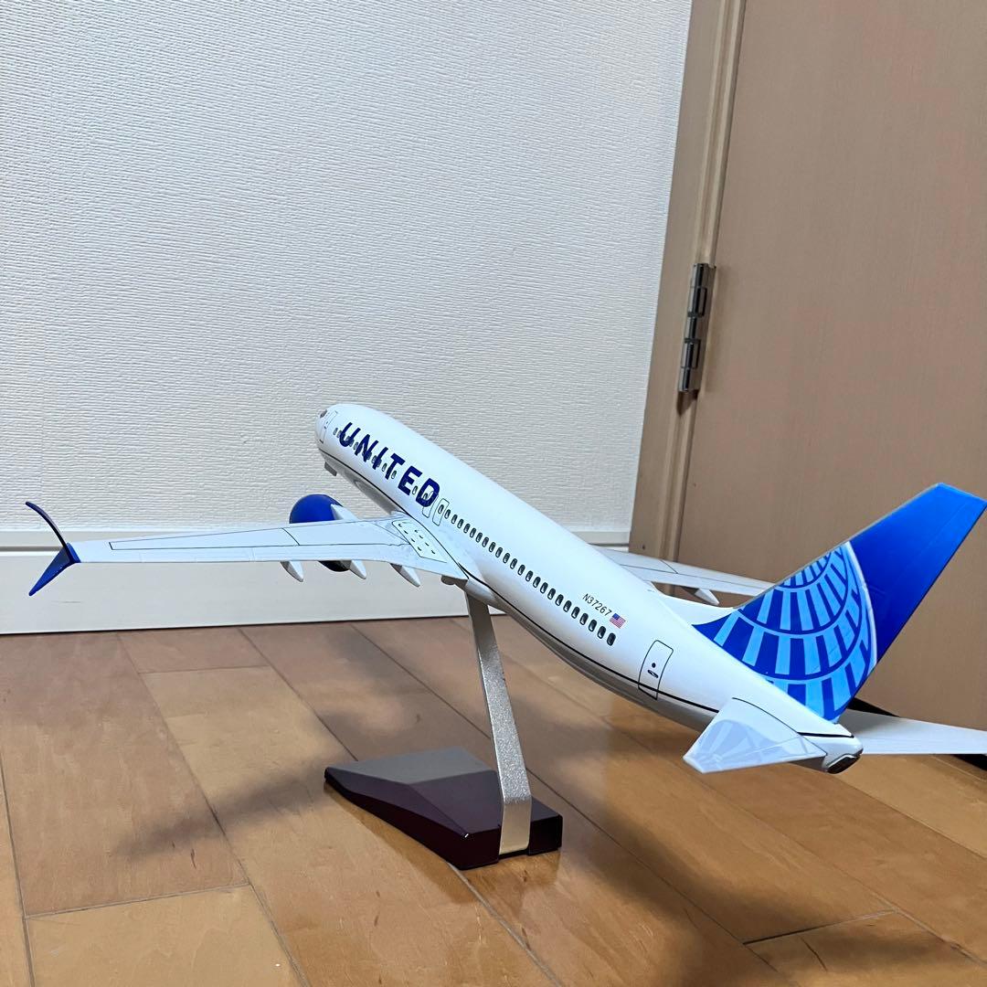 ユナイテッド航空 模型 デスクトップモデル - メルカリ