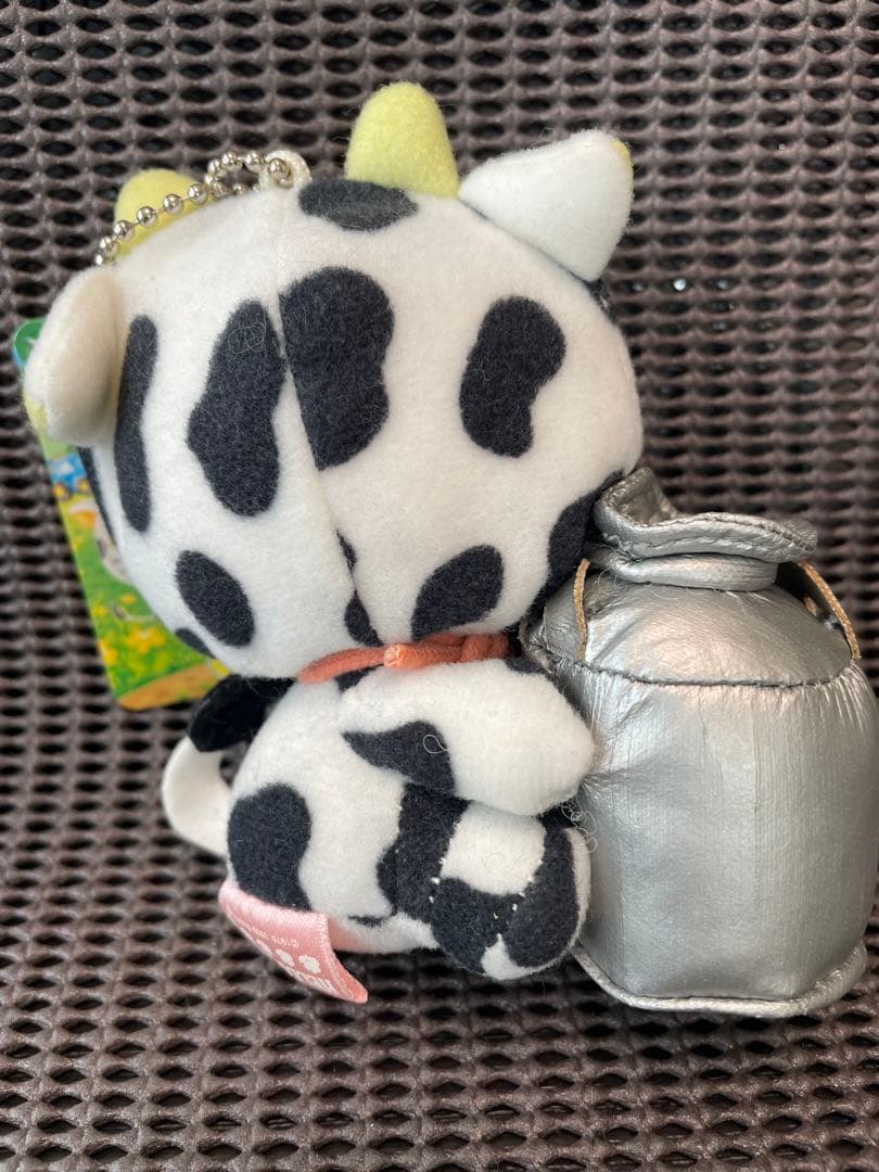 ご当地キティ 牧場限定 ご当地 ハローキティ 牛柄ミルク付 ぬいぐるみ