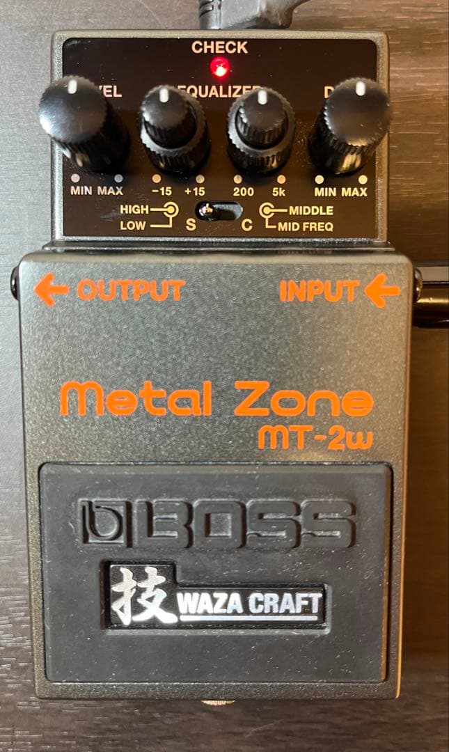 ギター BOSS MT-2W l Zone WAZA CRAFT BOSS_MT-2W_01.jpg