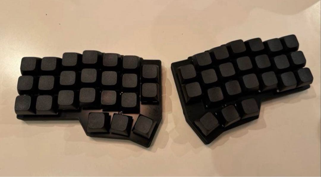 新品】 corne v4 cherry 完成品keychron静音、ケーブル付 - メルカリ