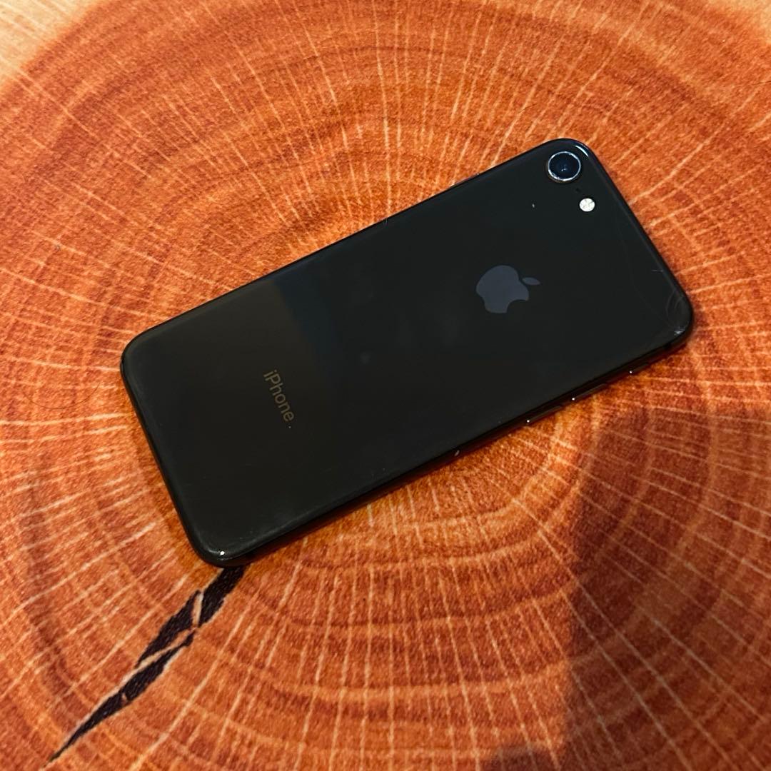 【動作品】iphone8 64G sim動作品