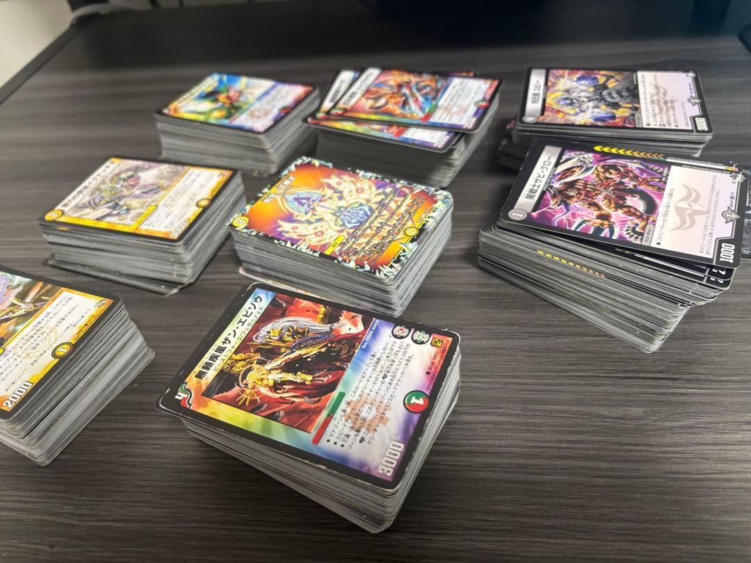 デュエマ引退品！デッキ＆金トレジャー＆大量のカード＆プレイマット