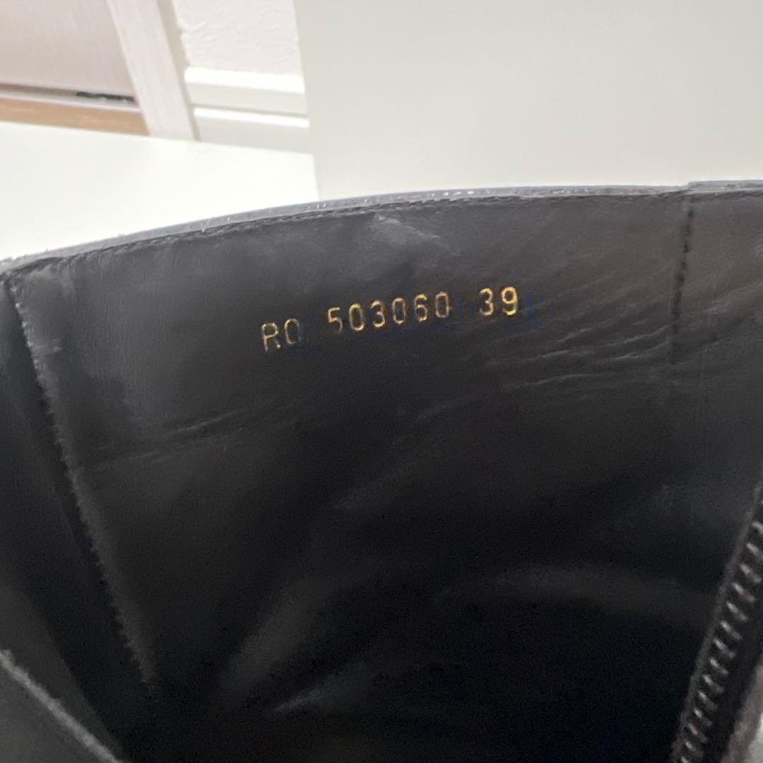 SAINT LAURENT Cracked Leather Heel Boots - メルカリ