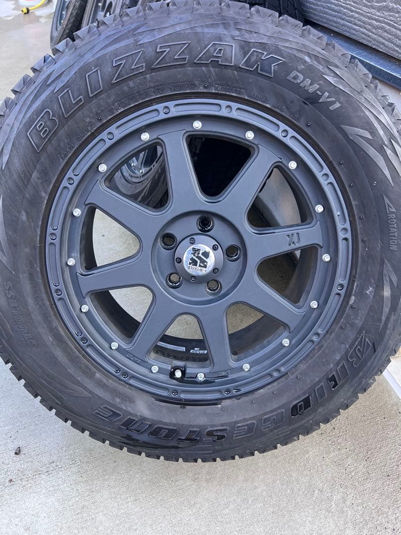 JORDAN LVさん専用 ①分割エクストリームJ 17インチアルミスタッドレス 01_003401_17_09_00850_A_A_000_