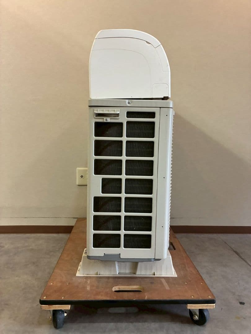 2046 ダイキン【S56ZTEP-W】2022年製 18畳 エアコン 中古