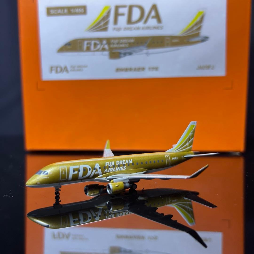 Jcwings FDA E175 JA09FJ ゴールド 1/400 非売品・新商品情報】1/400 ERJ-175 フジドリームエアライ