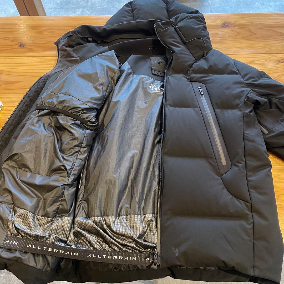 GW割【2024モデル 数回着用】水沢ダウン マウンテニア ブラック L