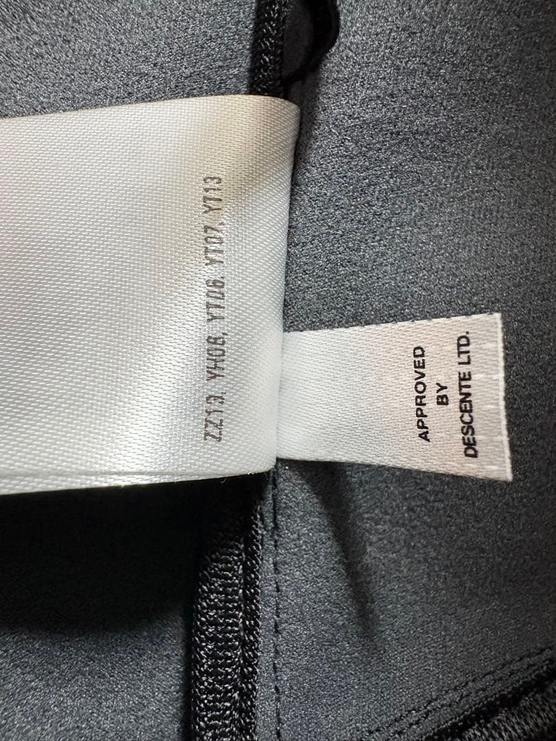 DESCENTE ALLTERRAIN ソフトシェルジャケット “CREAS”