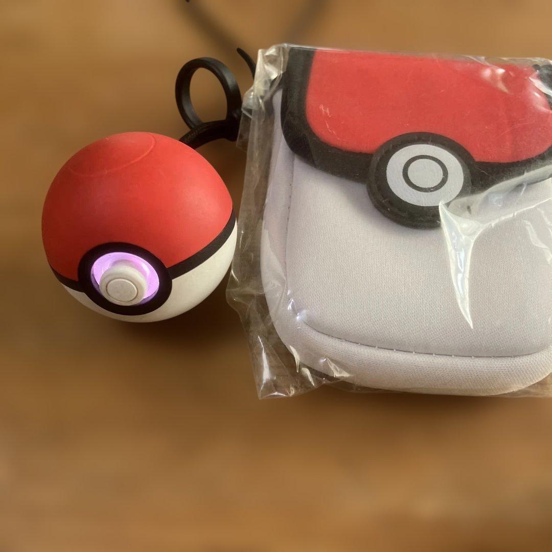 モンスターボーplus ミュウ入り　ポーチ未使用 新品・未使用・生産終了品】モンスターボールplus ミュウ入り 非売品