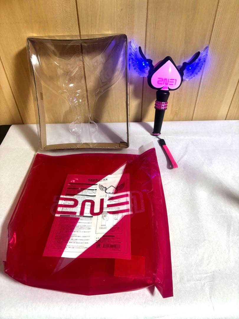 2NE1 ペンライト 2NE1] OFFICIAL LIGHT STICK – YGEX OFFICIAL SHOP