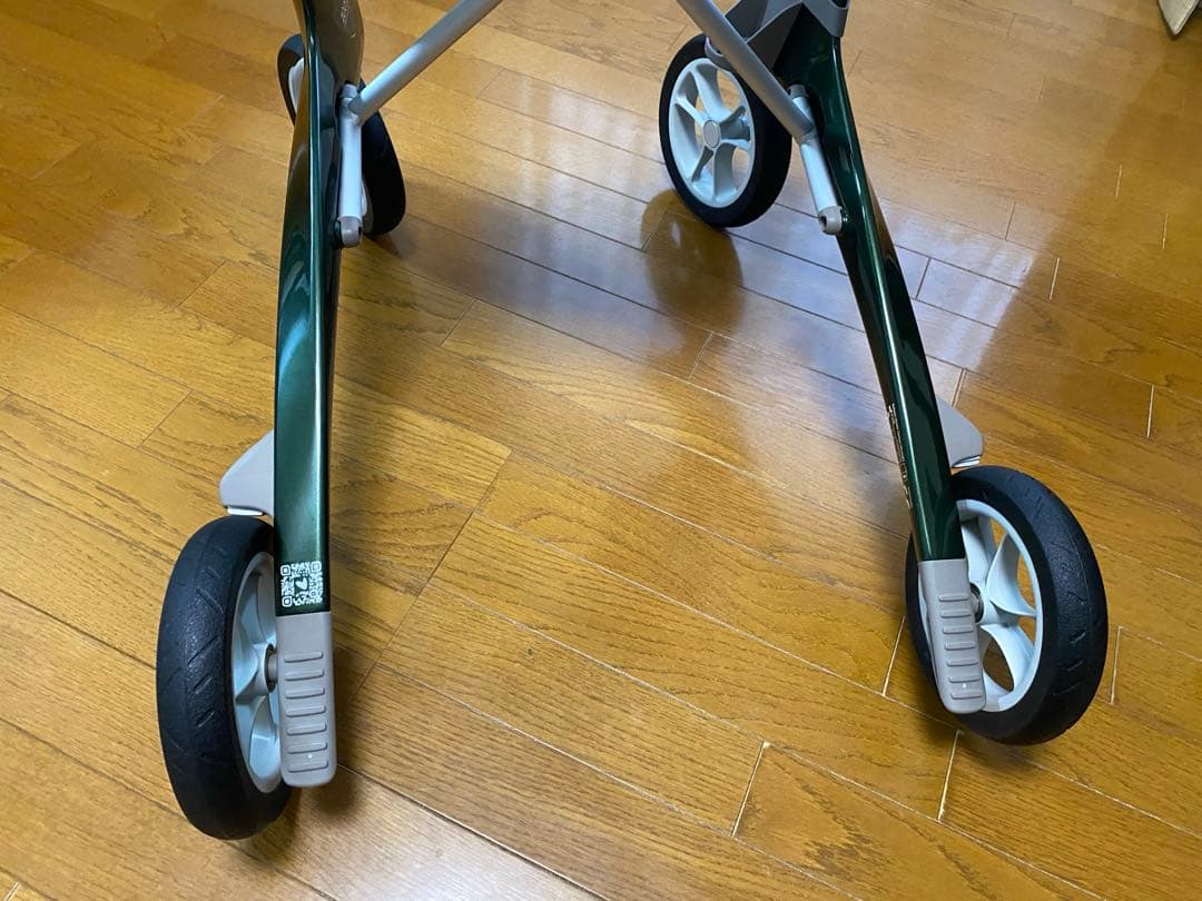 byACRE カーボン・ウルトライト コンパクト プリティグリーン 歩行器