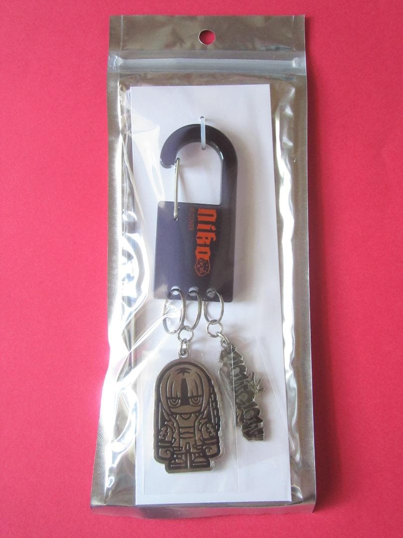 FLOW GLOW デビュー記念「虎金妃笑虎」カラビナメタルキーホルダー