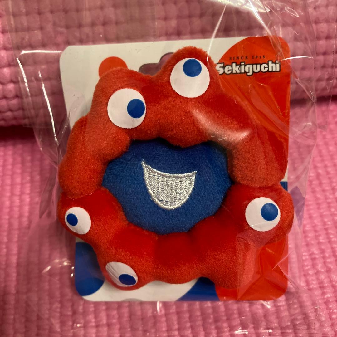 大阪関西万博 EXPO2025 ミャクミャク ぬいぐるみバッジ - メルカリ