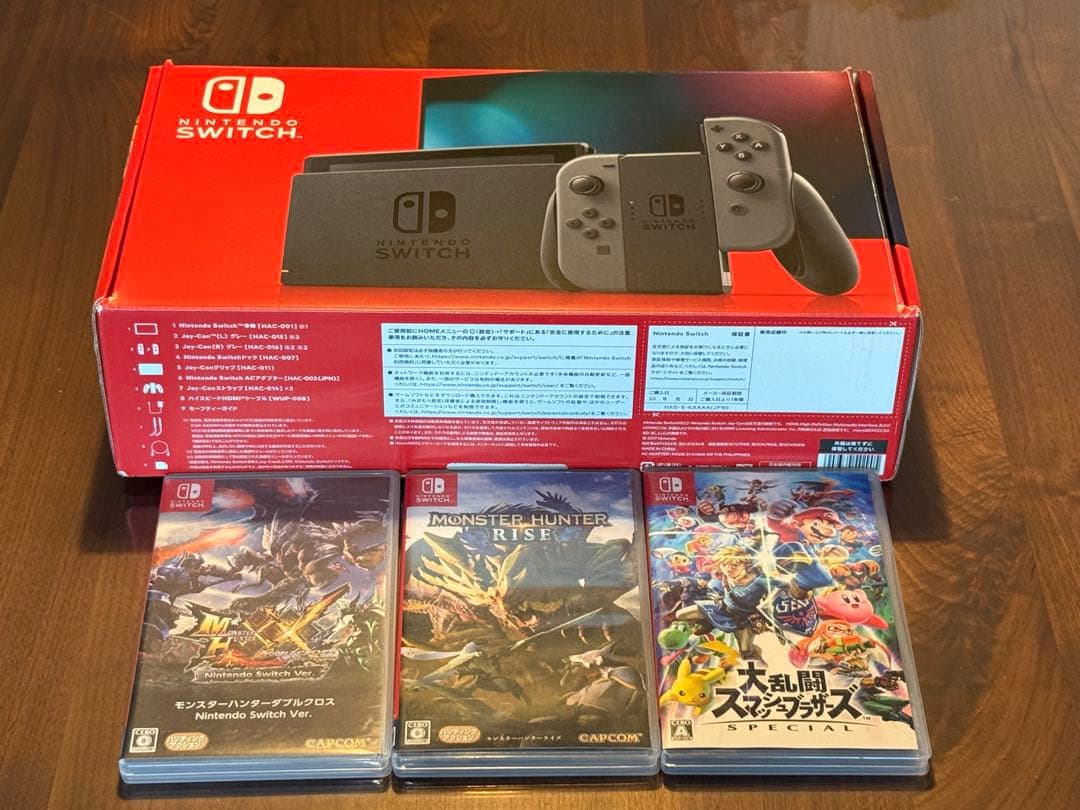 Nintendo Switch 本体 + スマブラ.モンハンライズ.ＸＸ付 Nintendo Switch 本体 + スマブラ.モンハンライズ.XX付 Nintendo