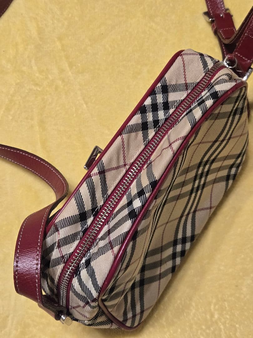 美品 バーバリー・ブルーレーベル チェック ショルダーバッグ 赤 レア