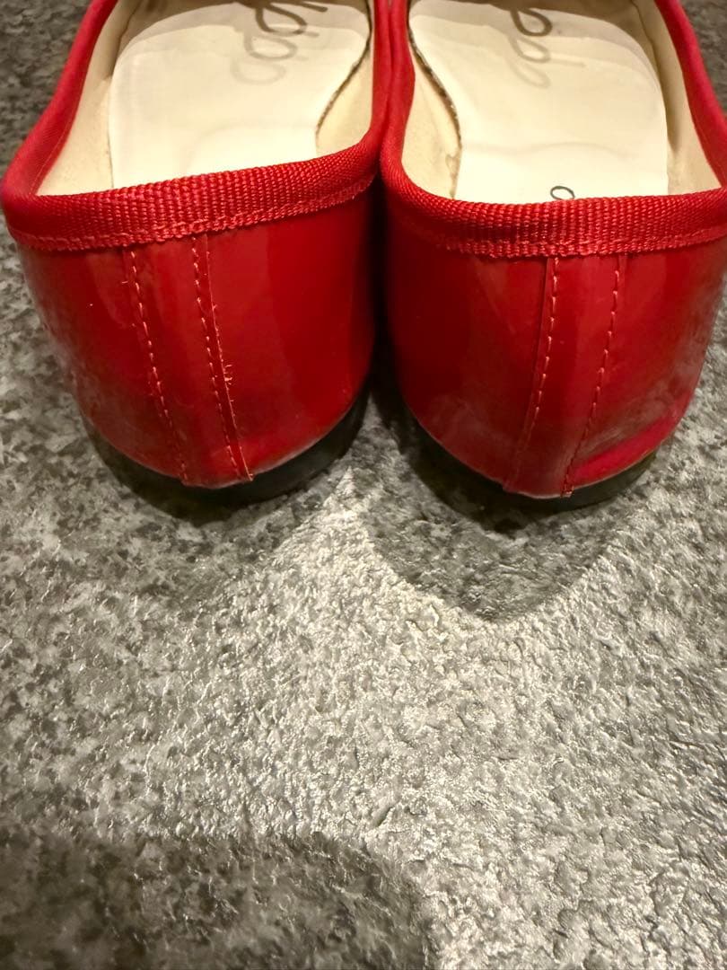 レペット バレエシューズ ラウンドトゥ エナメル リボン 赤 23.5 極美