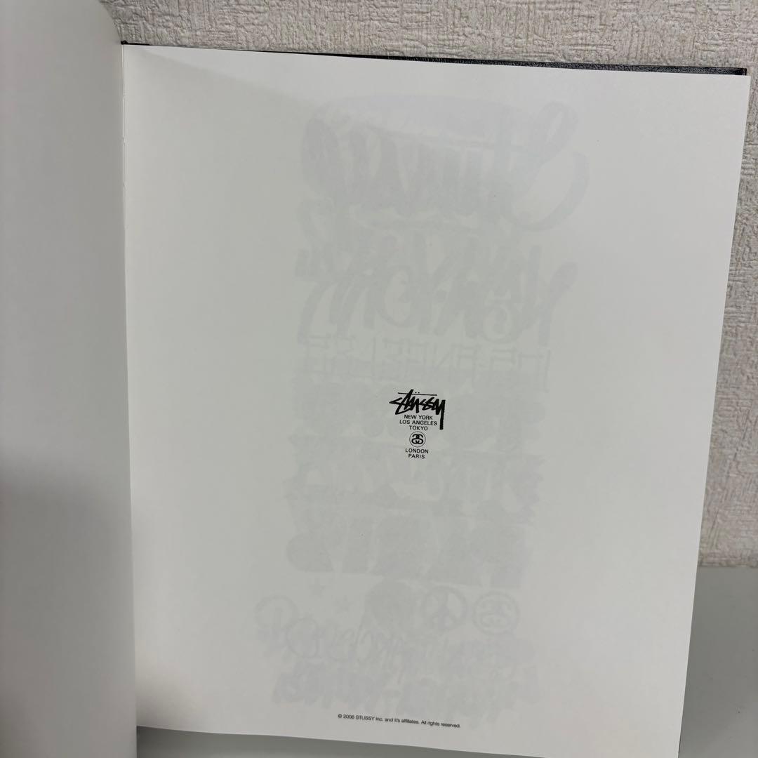 希少 STUSSY アートブック WORLD TOUR BLACKBOOK: