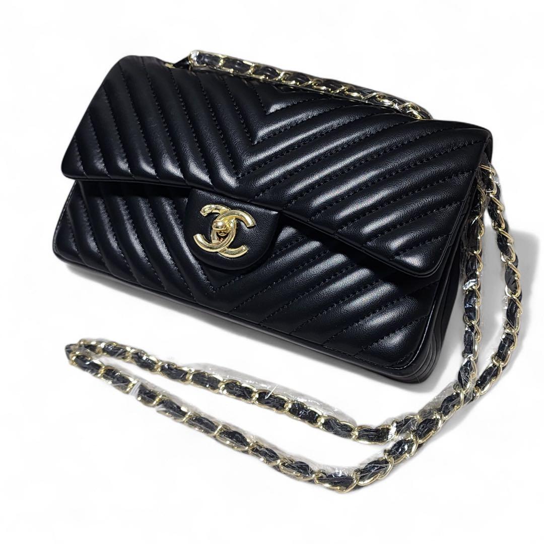 み*ま様 CHANEL ショルダーバッグ Vステッチ ノベルティ - メルカリ
