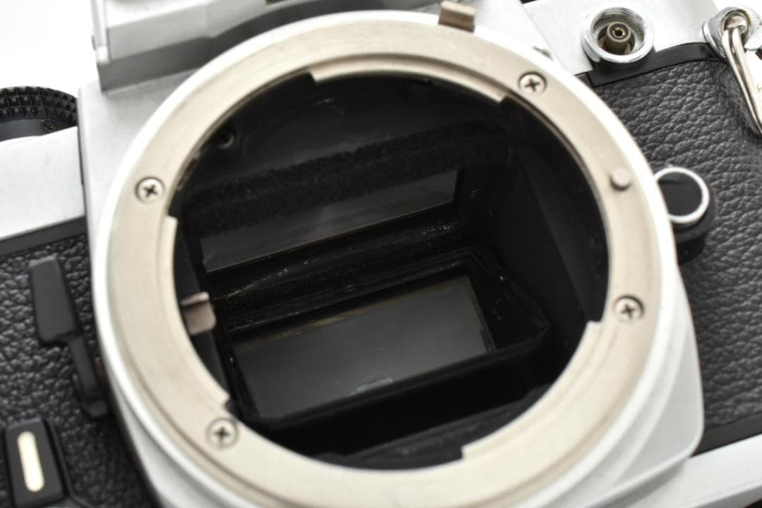 良品 NIKON FM シルバー フィルムカメラ モルト新品交換済 H041 - メルカリ