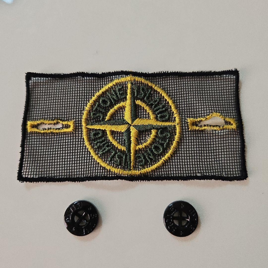 希少品【STONE ISLAND/ストーンアイランド】ワッペン（ボタン付き