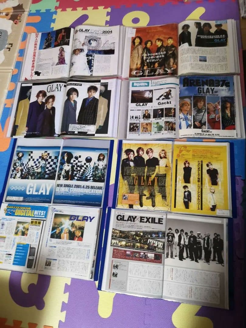 GLAY(1冊200円計算)207冊分　939ページ　切り抜きしファイリング済み