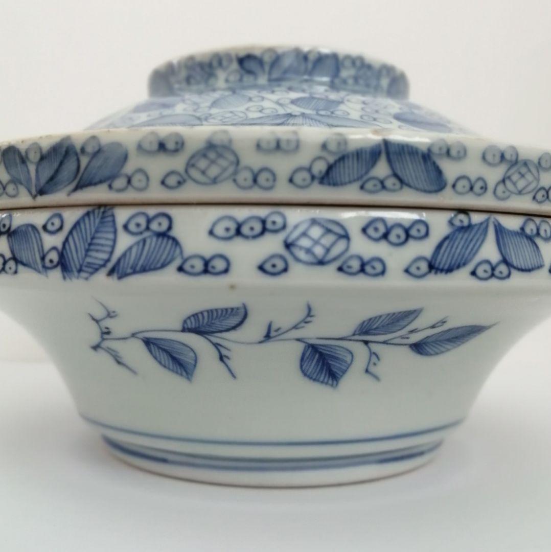 古伊万里 幕末 線描き 牡丹唐草図 食籠 - メルカリ