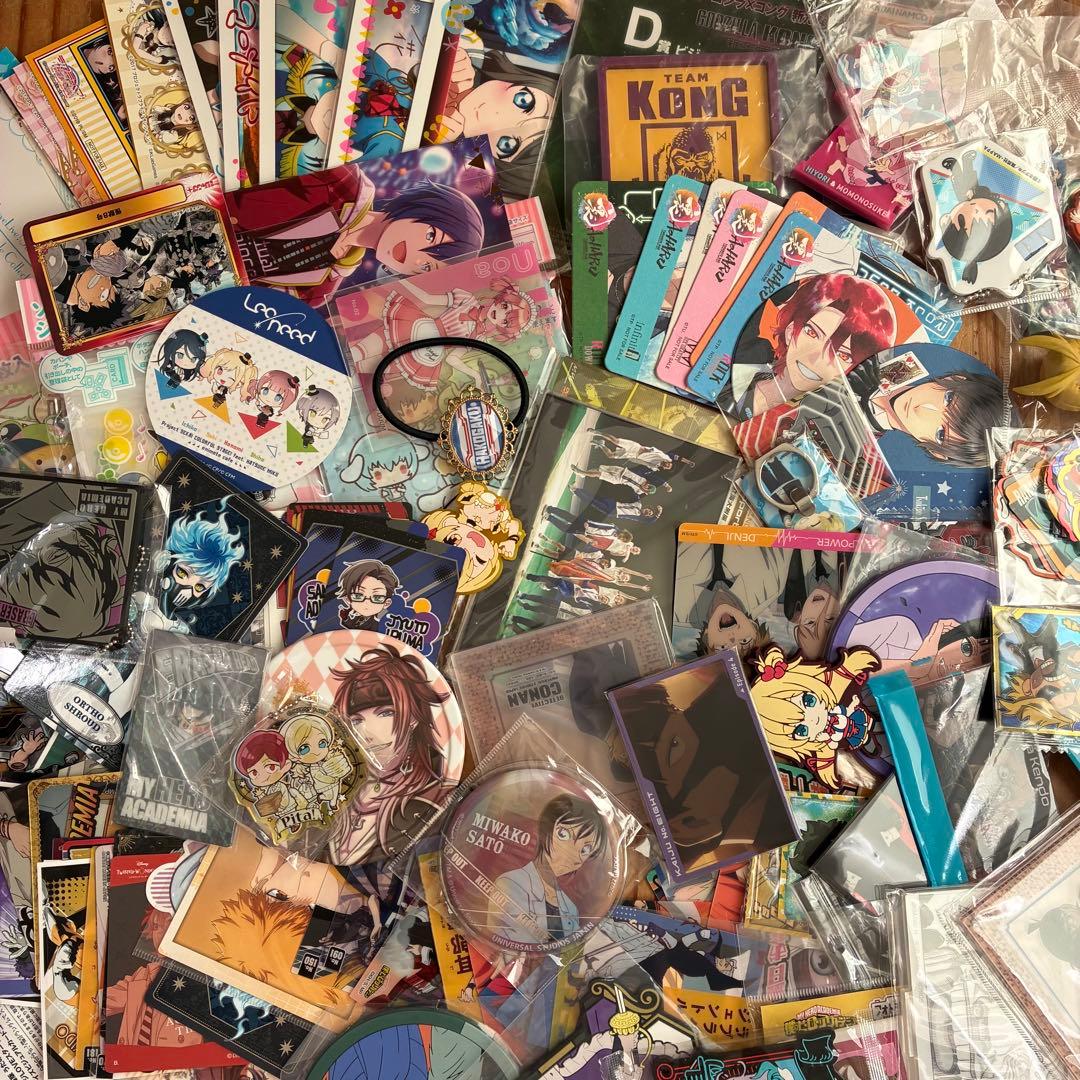大量 アニメグッズ まとめ売り ノンジャンル アニメ 缶バッジ クリア