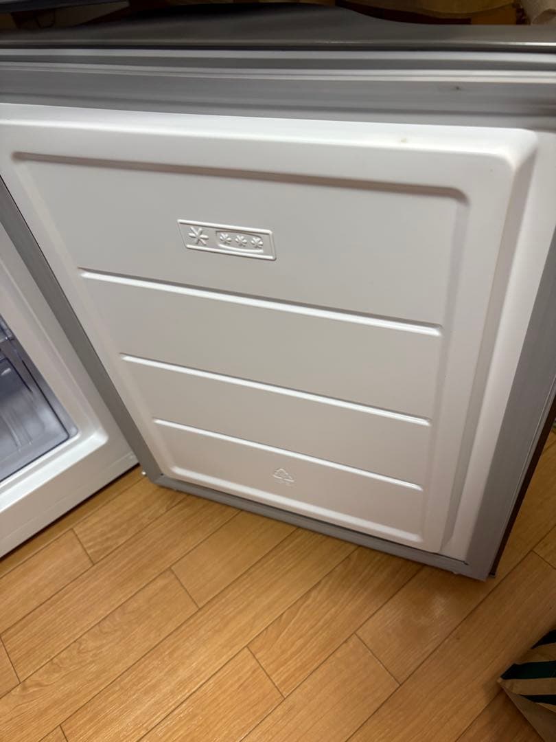 送料込・最終値下げ‼️5/30まで 【2023年製】 TCL 冷凍冷蔵庫 173L