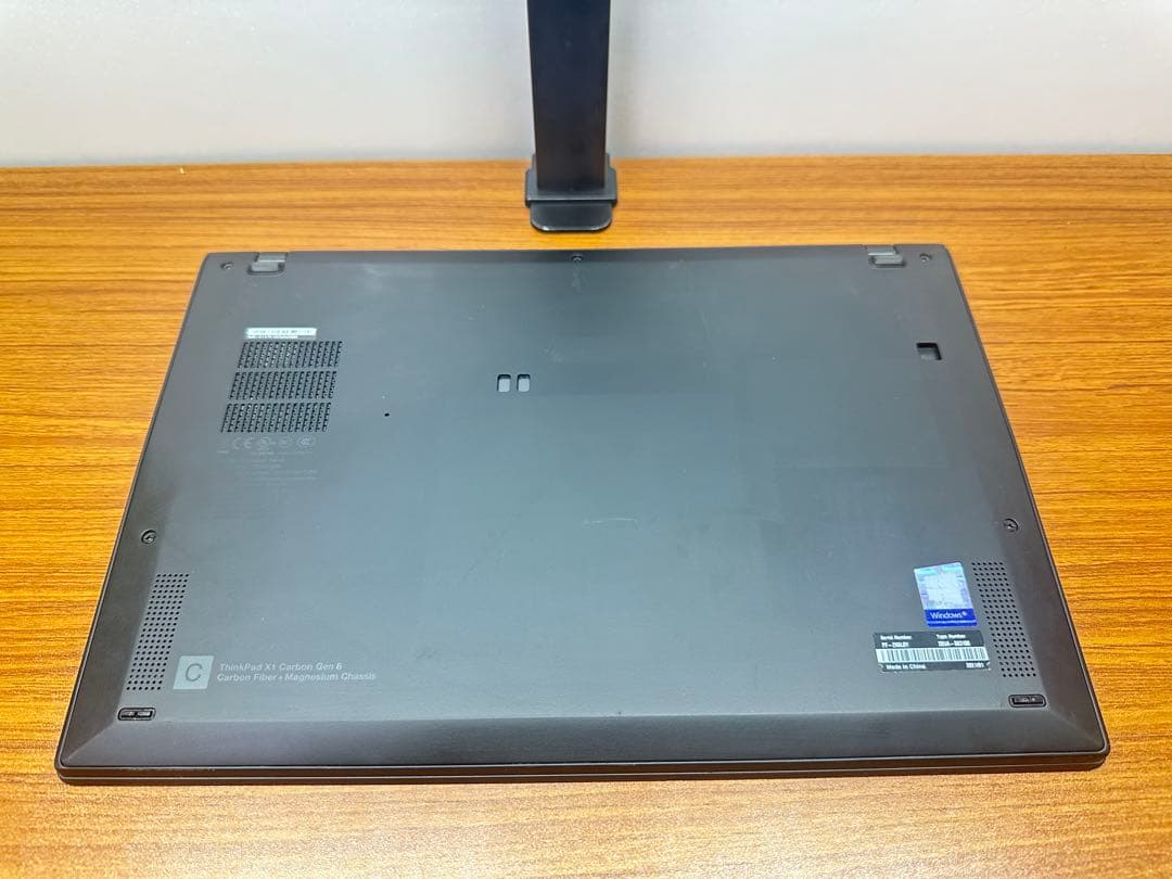 Windowsノート本体 X1 Carbon Gen 8 i7-10510 16Gb 256 2.5K