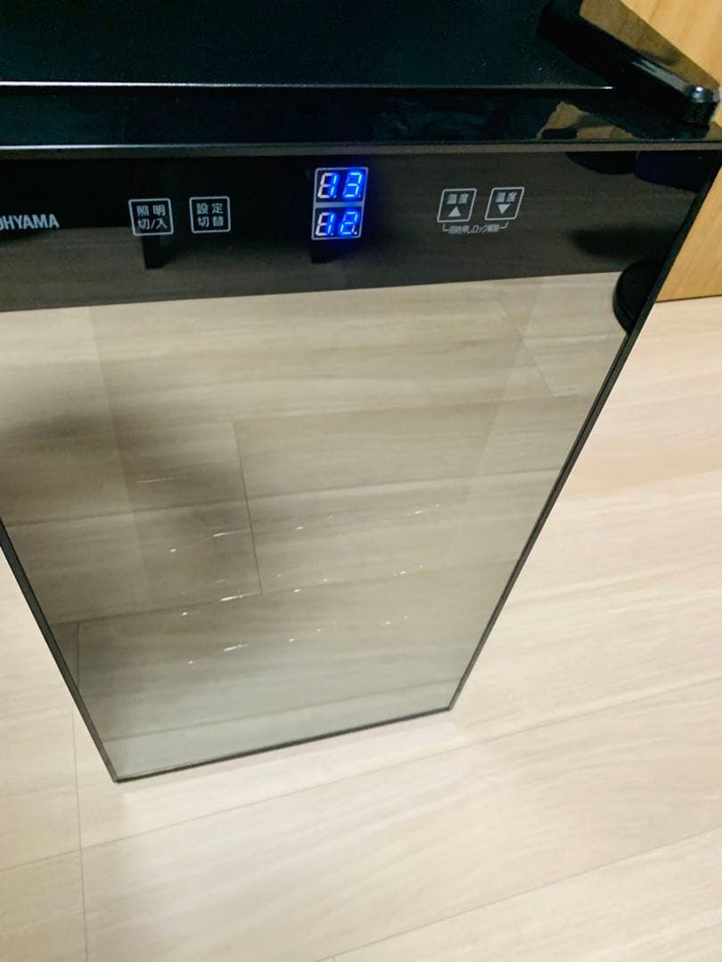 2023年製 アイリスオーヤマ ペルチェ式 ワインセラー IWC-P182A-B アイリスオーヤマ ワインセラー 50L IWC-P182A-B ブラック 小型 18本