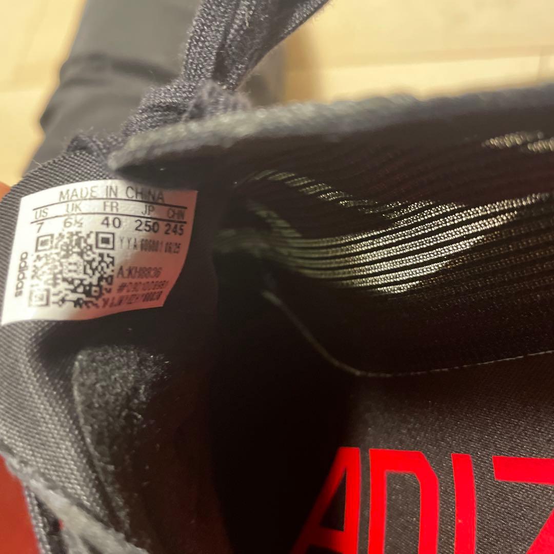 アディゼロ　アンビションAMG 25.0cm