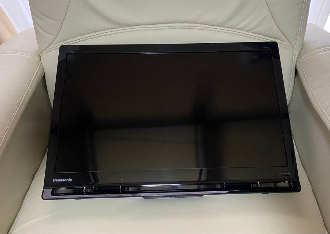 Panasonic 19インチテレビ UN-19CF10D