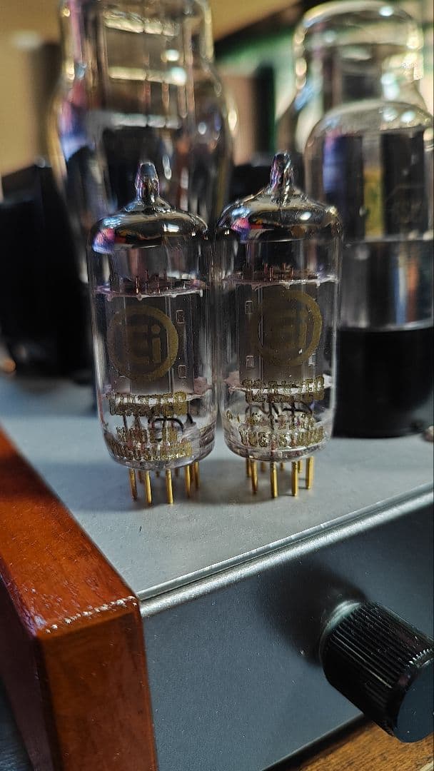 12AX7 ECC83 EI社 激レア ユーゴスラビア 真空管 - メルカリ