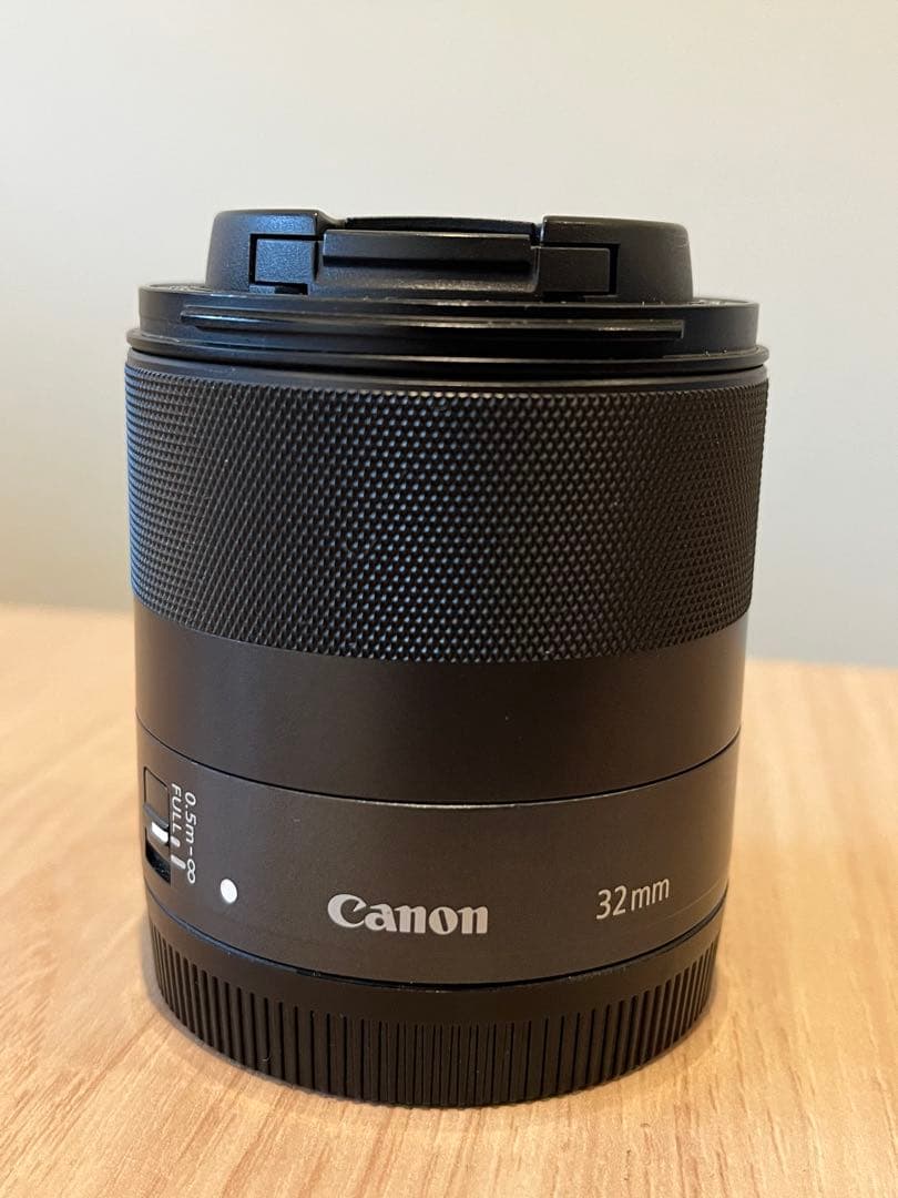 レンズ(単焦点) Canon EF-M 32mm f/1.4 STM カメラレンズ EF-M32mm F1.4 STM ブラック [キヤノンEF-M /単焦点