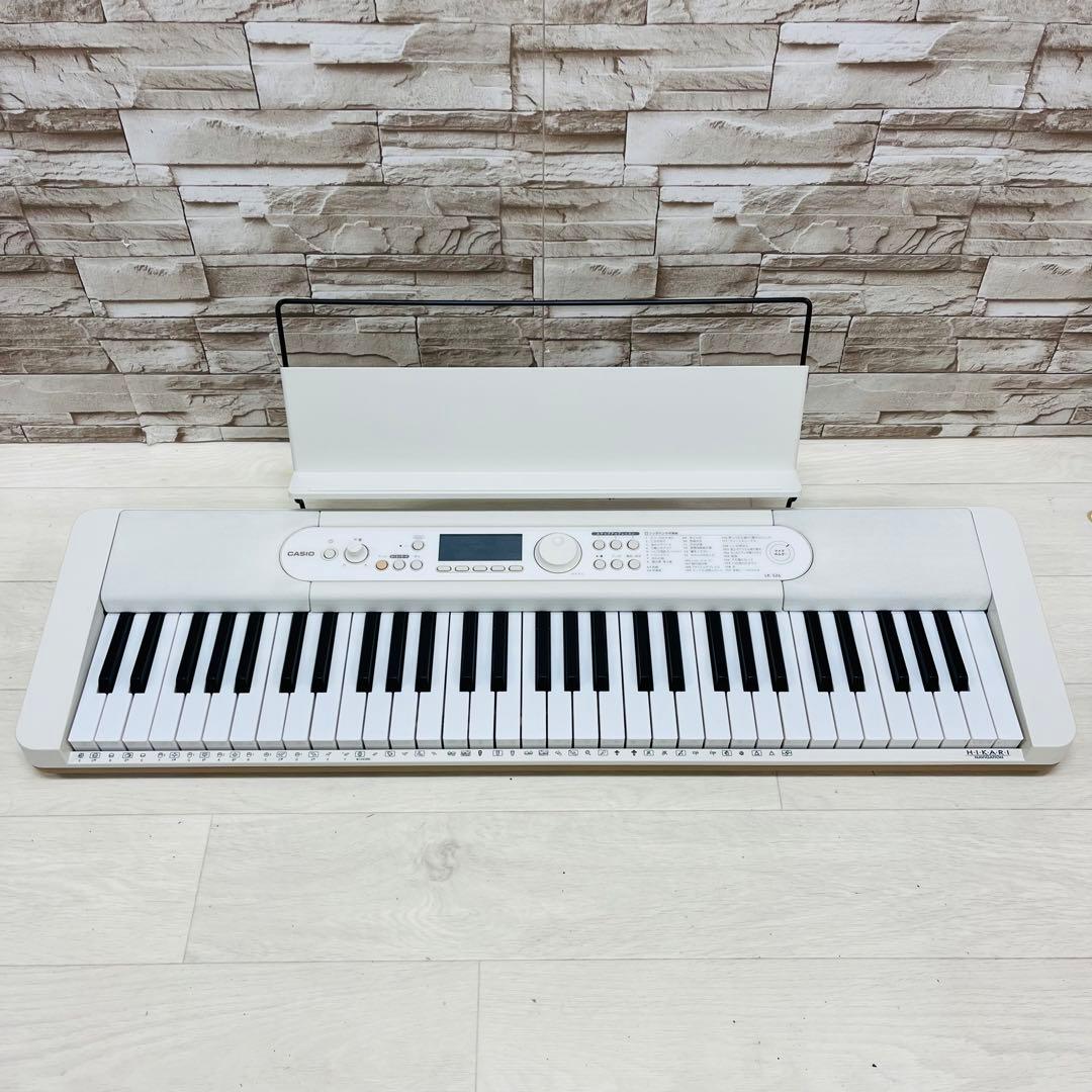 新品同様 CASIO カシオ 電子キーボード LK-526 光ナビゲーション