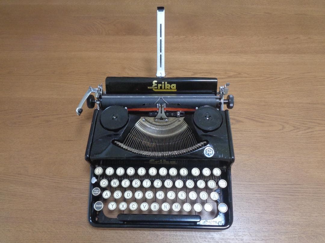 専用　実働品　Erika 5 エリカタイプライター QWERTYZ配列