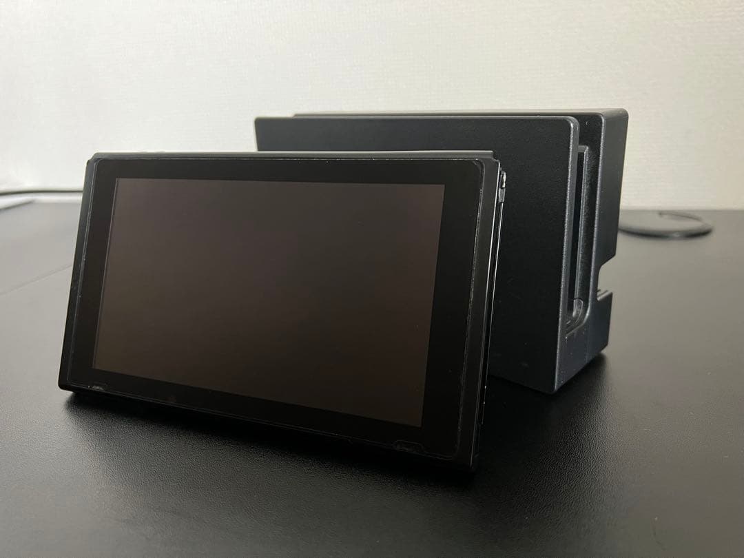 Nintendo Switch 本体 ブラック　SDカード付き Switch】microSDカードを取り付けて、保存容量を増やしたい。